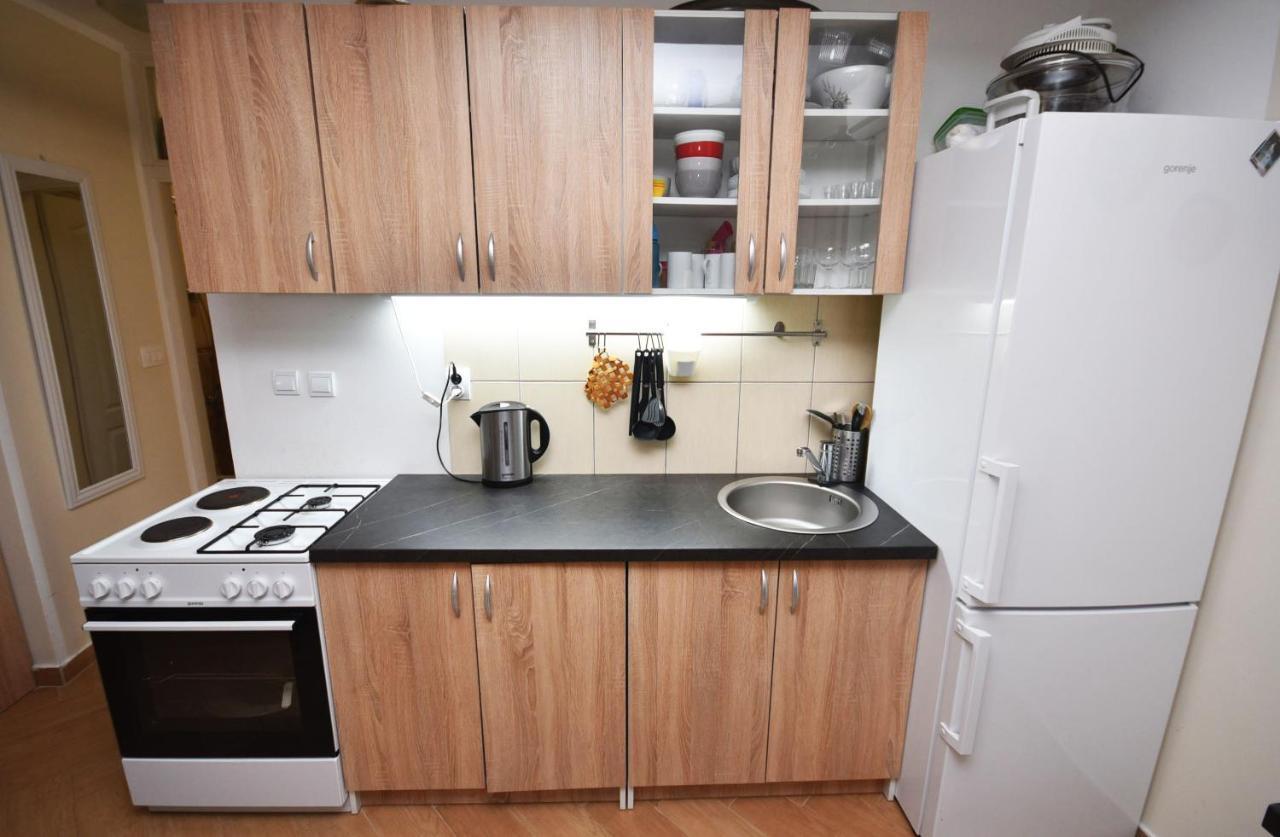 Vila Kula 1830 Apartments Херцег-Нови Экстерьер фото